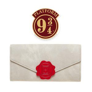 Harry Potter Letter to Hogwarts Wallet with Platform 9 3/4 Gadget Sticker